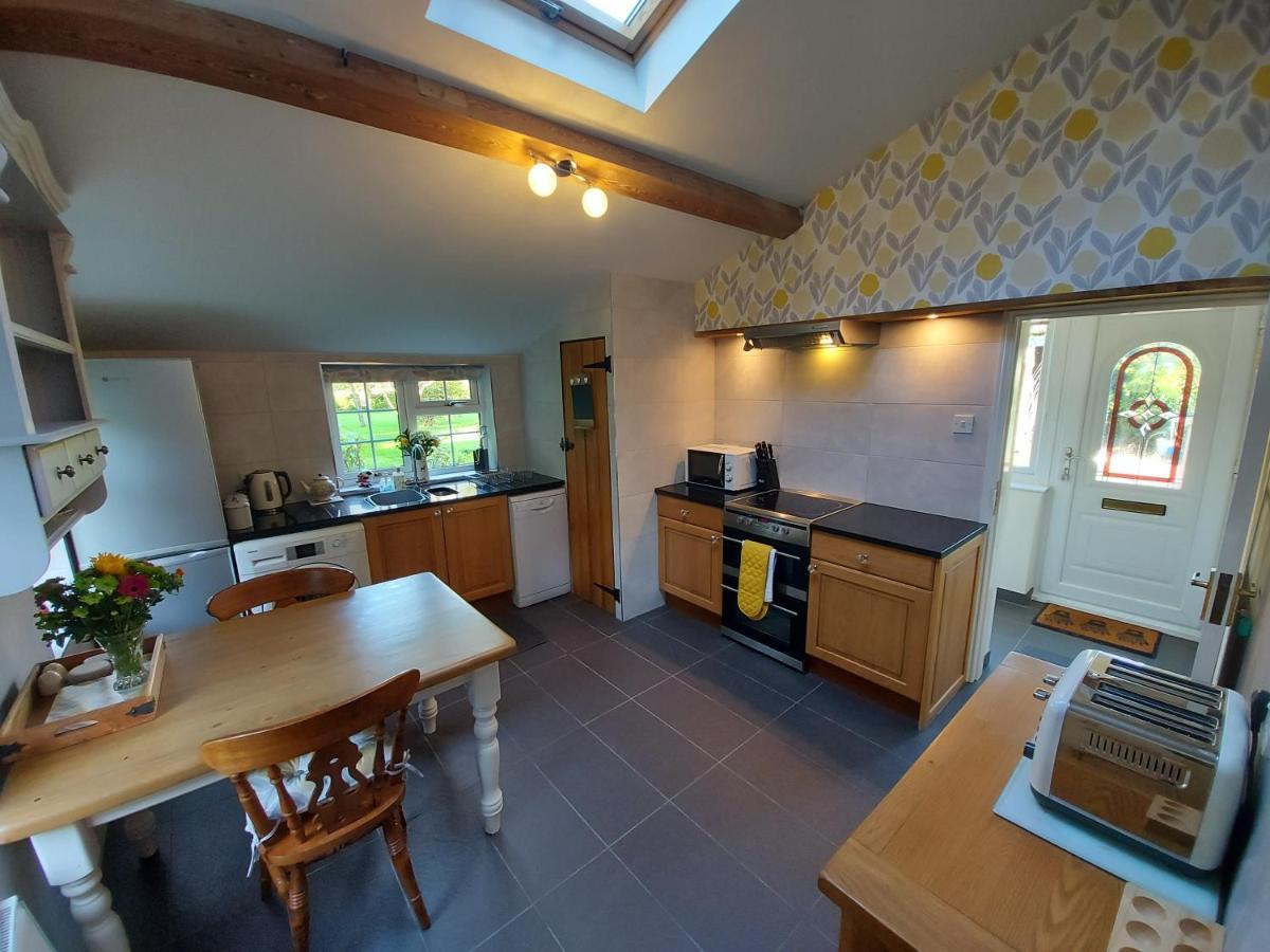 Saughall Mill Farm Cottage Chester Exterior foto