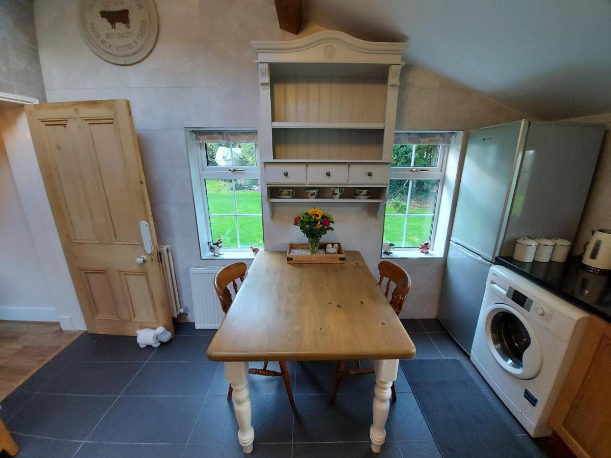Saughall Mill Farm Cottage Chester Exterior foto