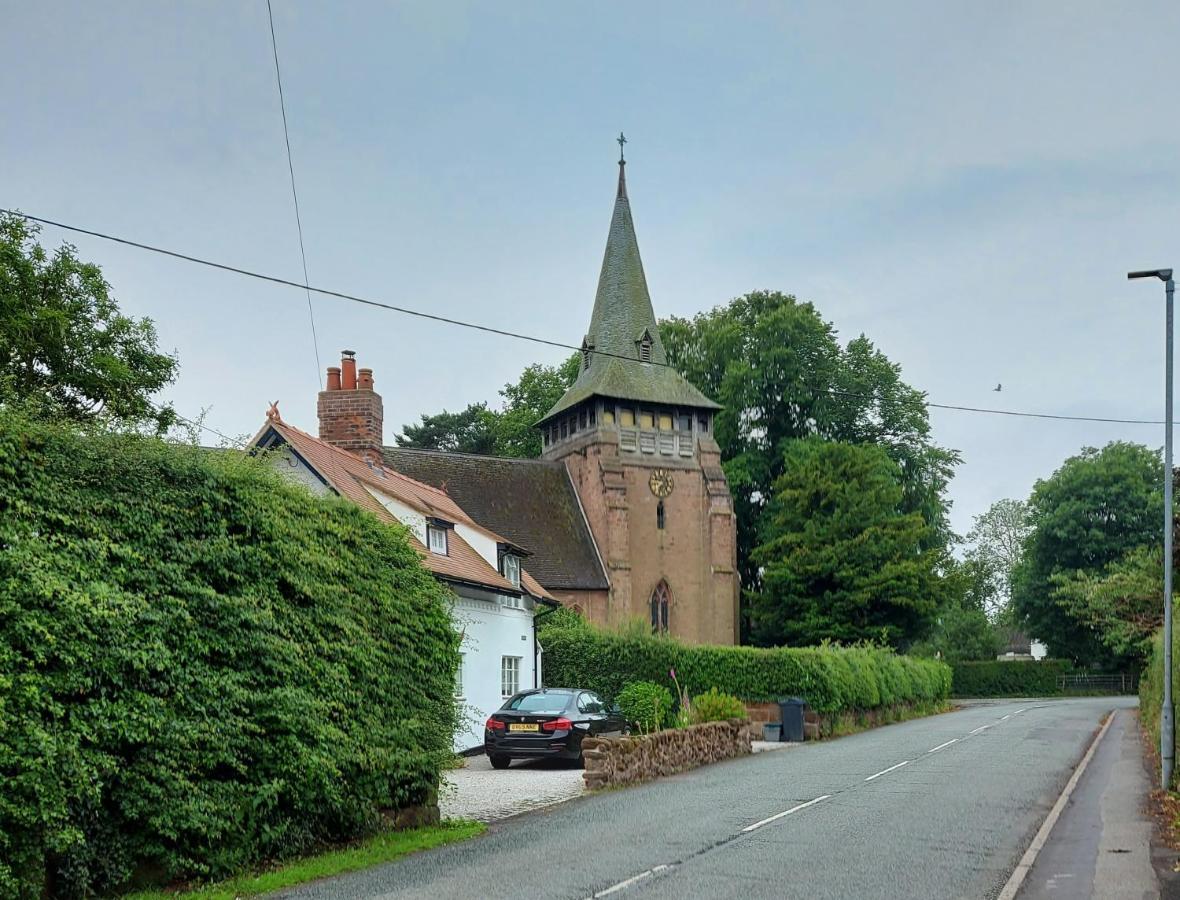 Saughall Mill Farm Cottage Chester Exterior foto